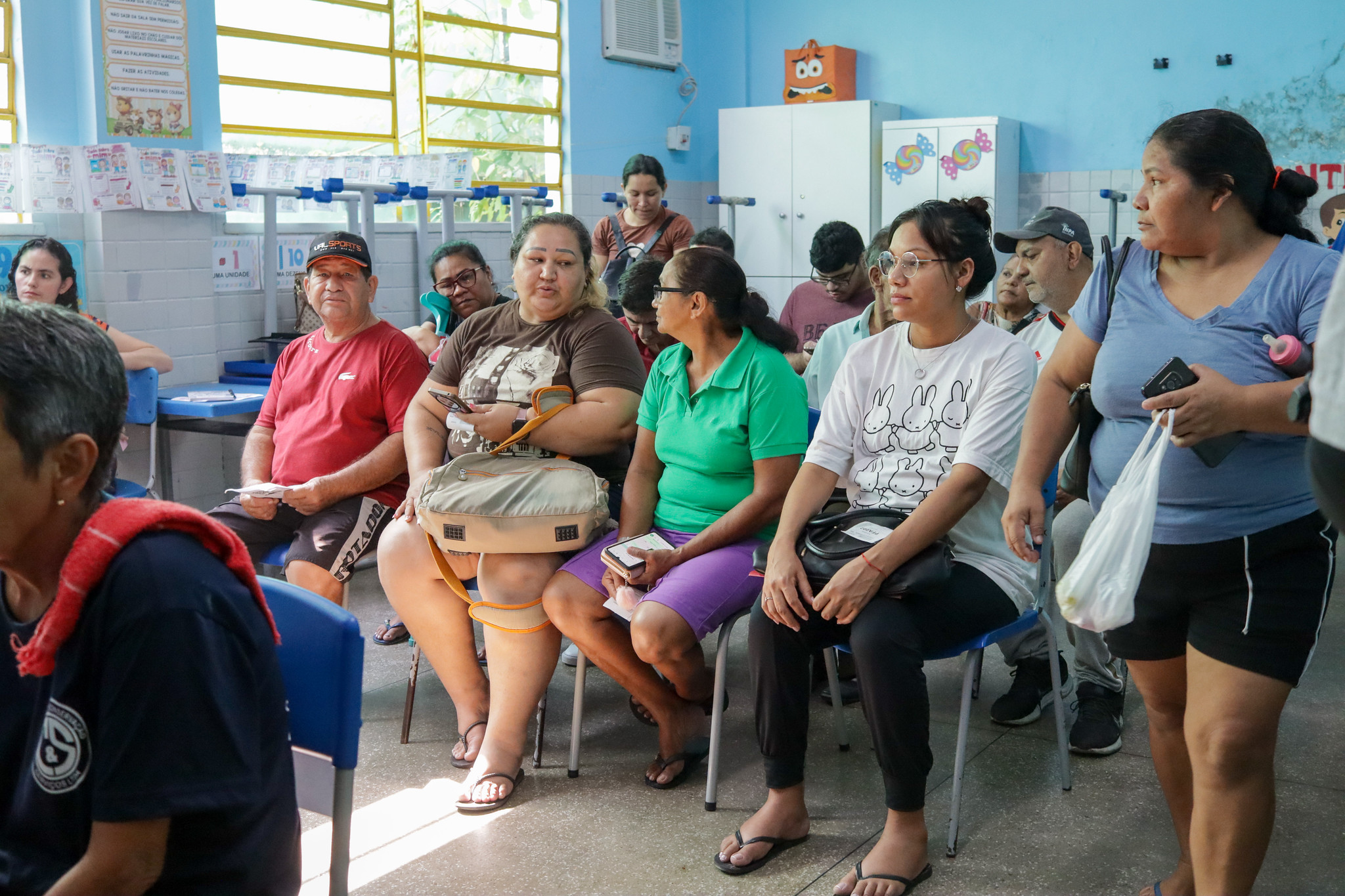 ‘Manaus que a Gente Cuida’ intensifica serviços de infraestrutura e limpeza no Educandos e Colônia Oliveira Machado e leva ações às comunidades