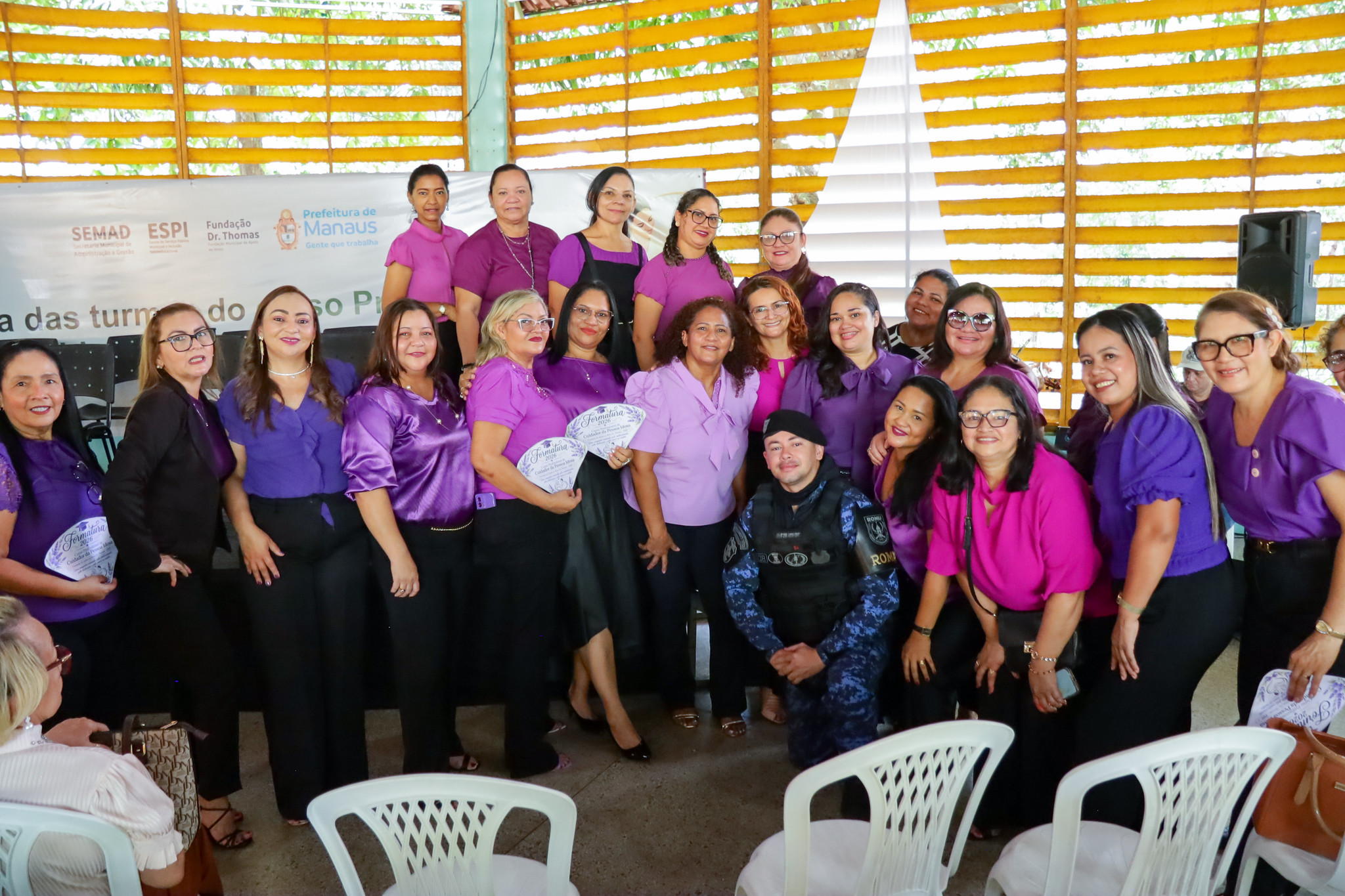 Prefeitura de Manaus promove formação de 60 novos profissionais no curso de Cuidador da Pessoa Idosa
