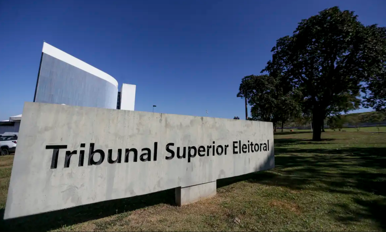 TSE cria conselho para monitorar desinformação e IA nas eleições
