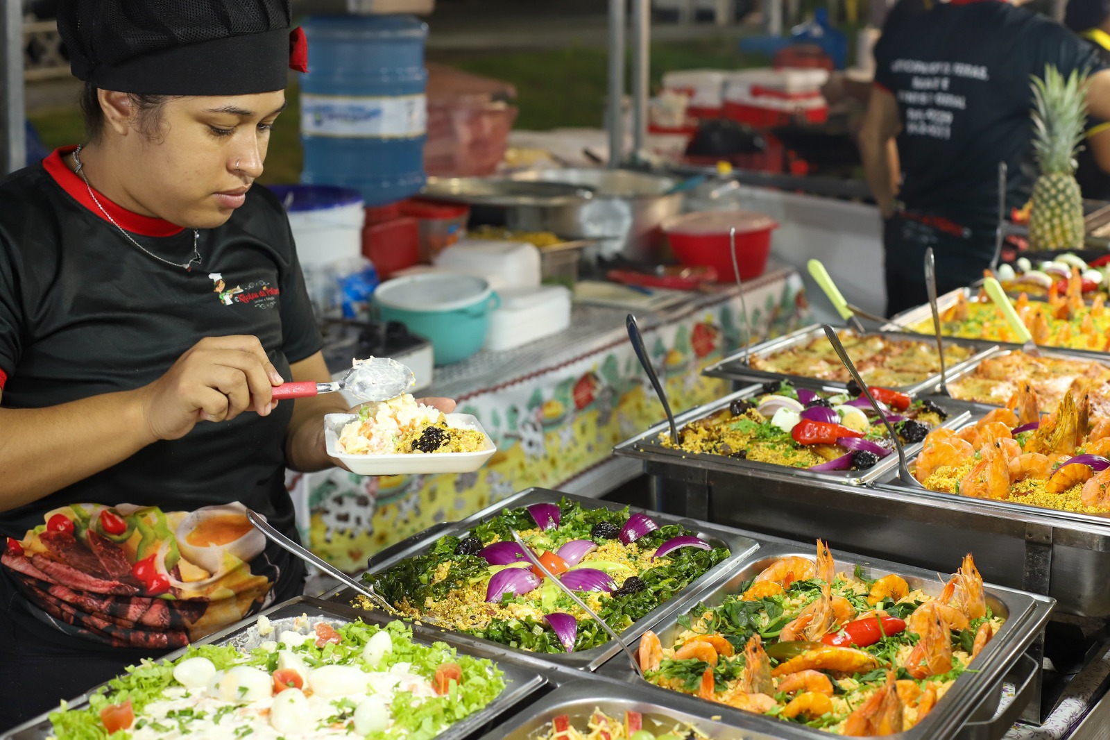 Prefeitura de Manaus promove ‘Feira de Economia Criativa e Gastronomia dos Pais Empreendedores’ para fortalecer pequenos negócios