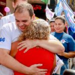Roberto Cidade dialoga com comerciantes e reforça propostas durante corpo a corpo na zona Leste