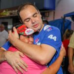 Roberto Cidade leva campanha às ruas do São José ao lado de Marcos Rotta
