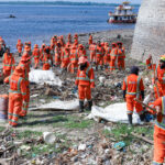 Prefeitura de Manaus inicia operação de limpeza na orla do São Raimundo e intensifica ações durante a estiagem