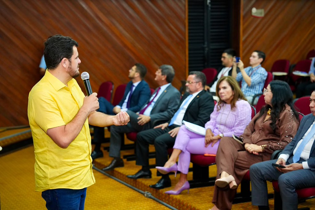 Prefeito Renato Junior apresenta ao MP-AM ações de Manaus no combate às queimadas e oferece estrutura para parceria com municípios do Amazonas