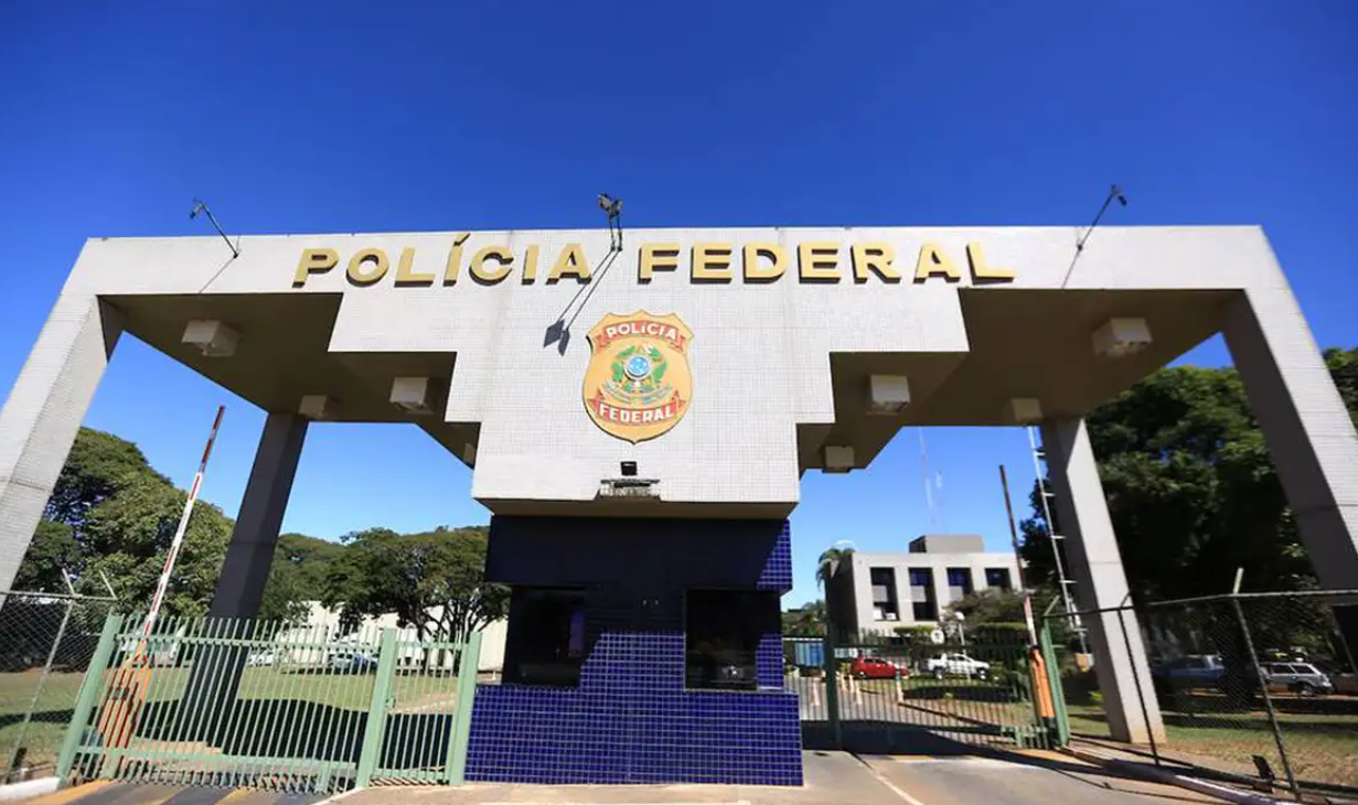 Sindicato de servidores da PF manifesta apoio a diretores afastados