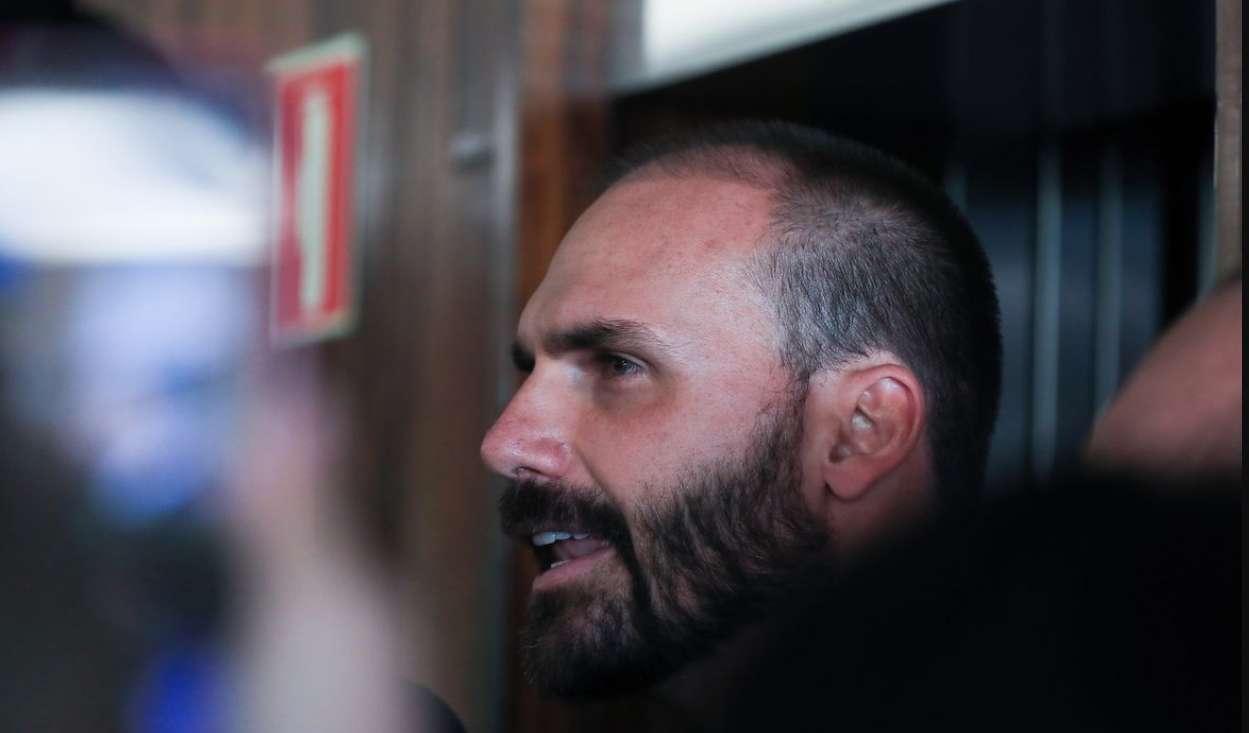 Primeira Turma do STF mantém condenação de Eduardo Bolsonaro