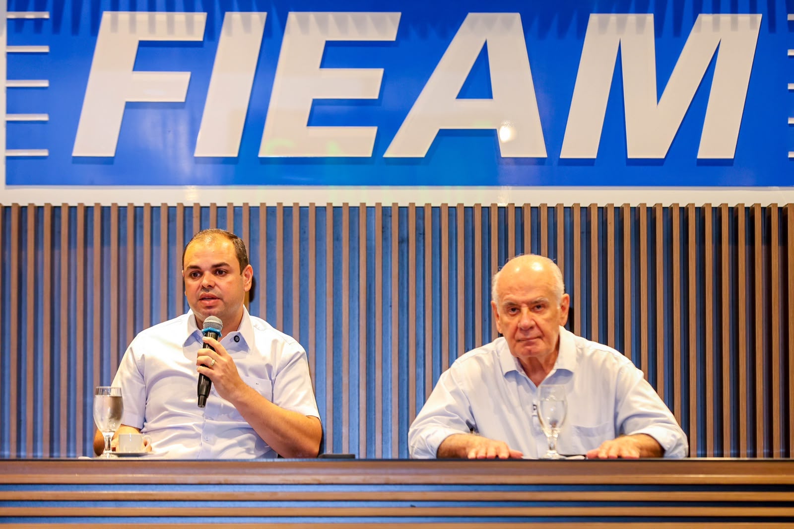 Roberto Cidade defende diálogo com indústria e novas matrizes econômicas para gerar emprego e renda no Amazonas