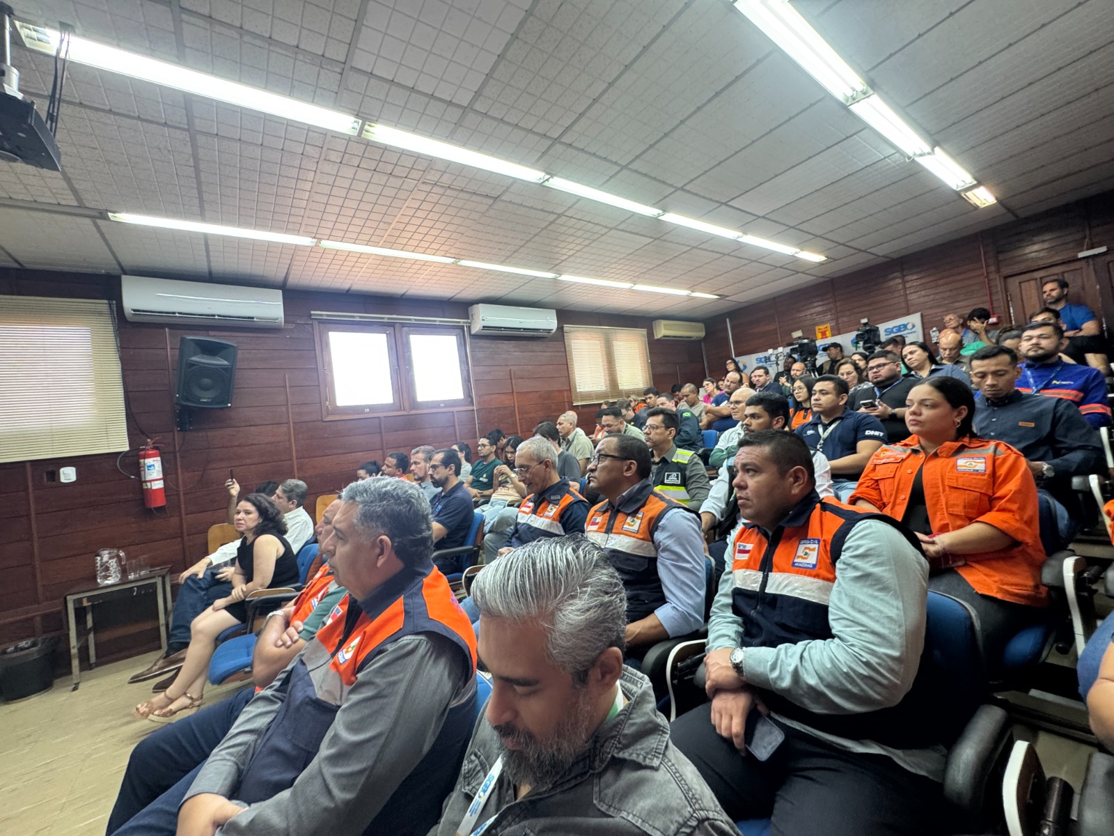 Prefeitura de Manaus participa de evento do Serviço Geológico do Brasil sobre cenário de vazante no Amazonas