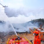 Em duas semanas, aeronaves lançaram mais de 3 milhões de litros de água para combater incêndios florestais no Amazonas