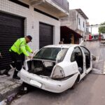 Operação ‘Sucata’ da prefeitura remove veículos abandonados na zona Norte de Manaus