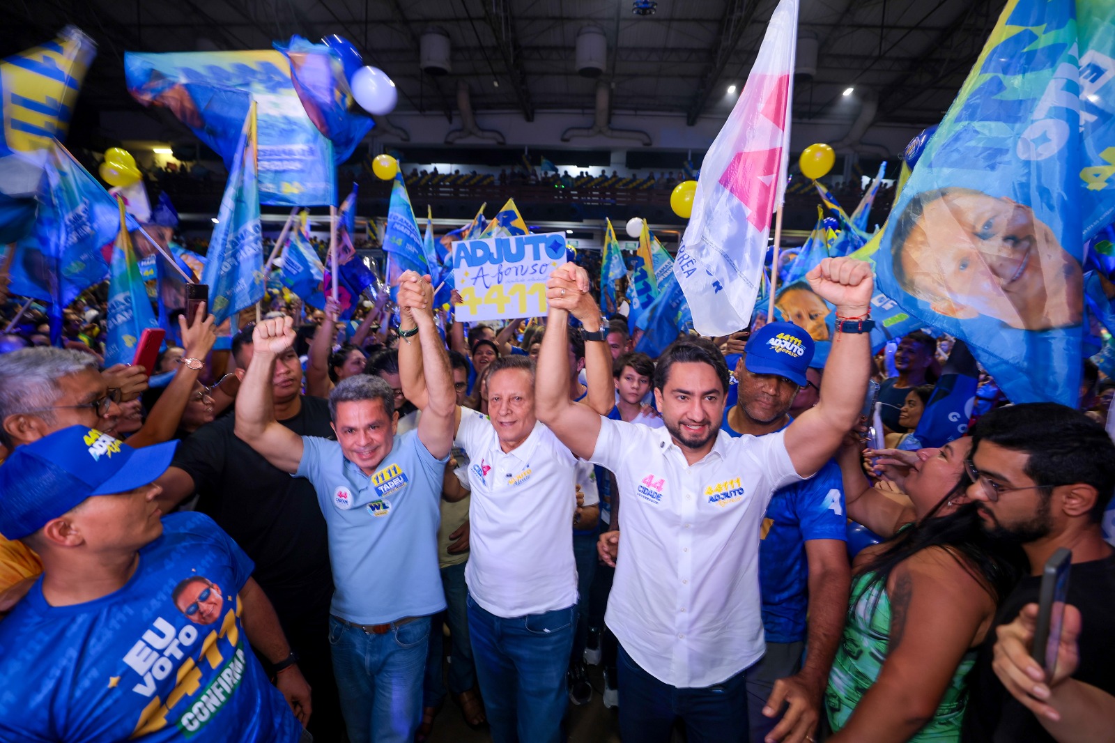 Adjuto Afonso encerra campanha ao lado de lideranças em Manaus