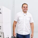 Governador Roberto Cidade vota em Manaus e destaca responsabilidade com o futuro do Amazonas