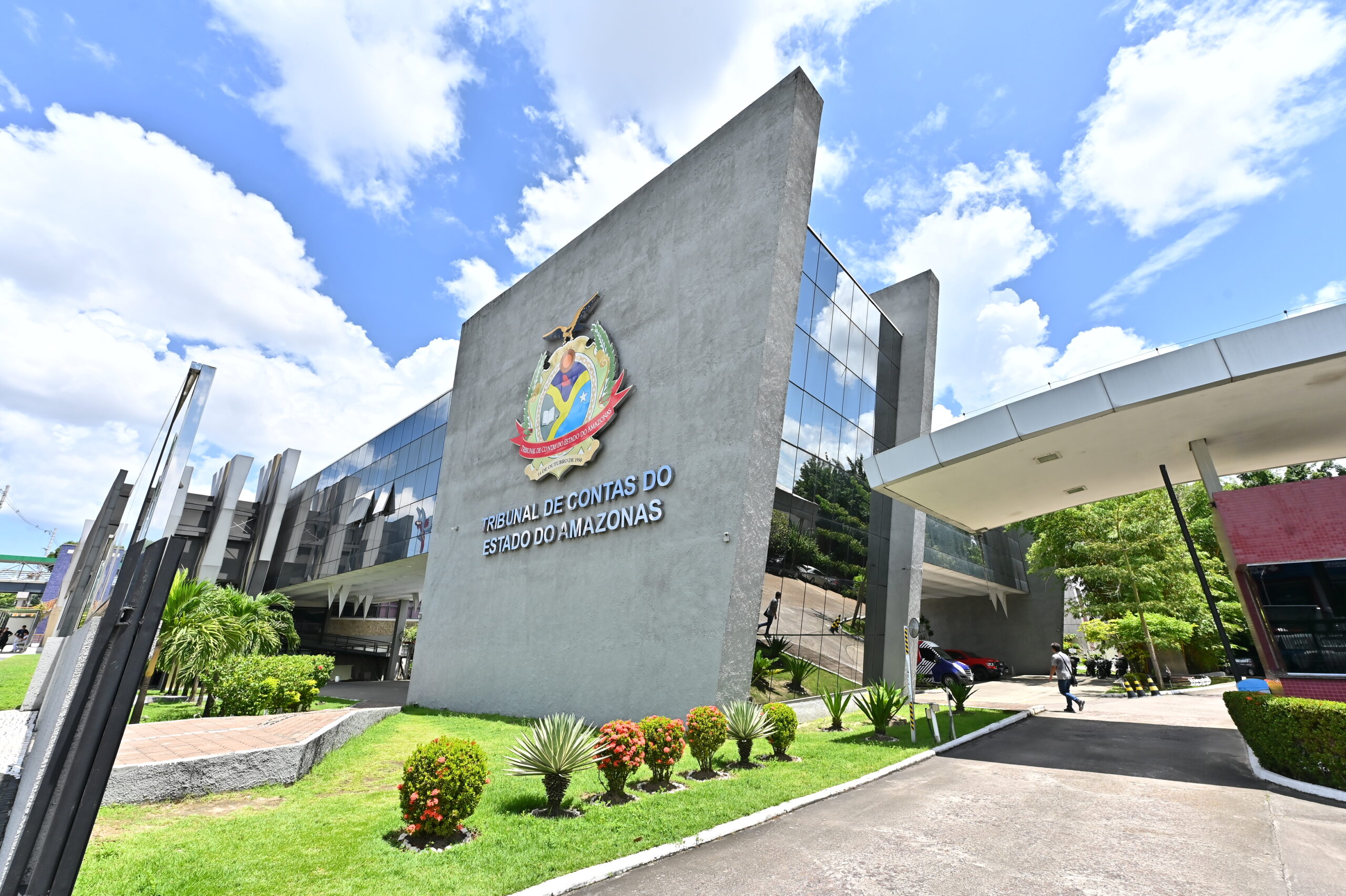 TCE-AM aprecia 69 processos na sessão de segunda-feira, dia 26
