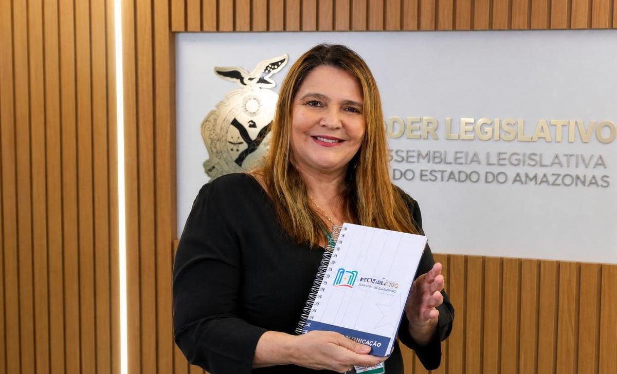 Mônica Santaella assume comando da Secretaria de Comunicação do Amazonas